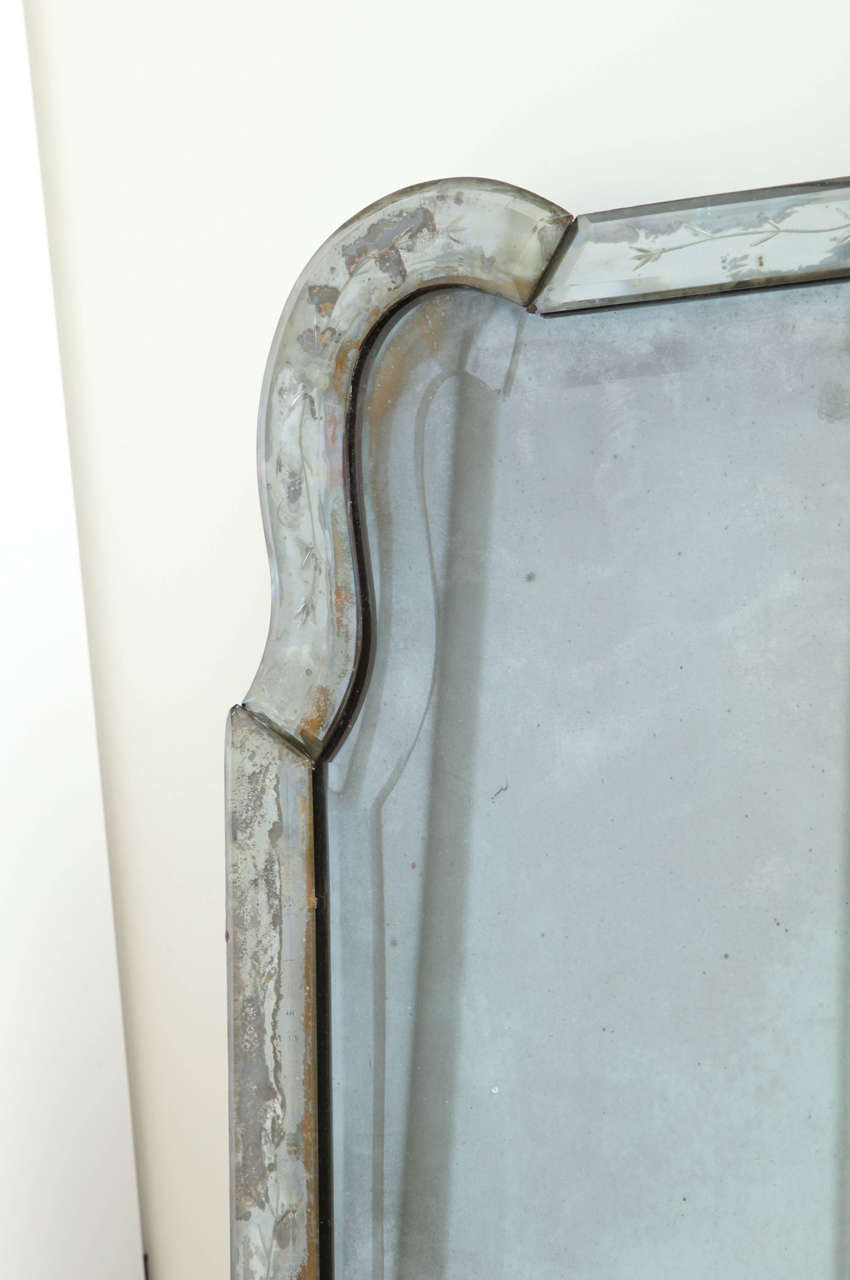 A Queen Anne Style Antiqued Beveled Glass Mirror, France c. 1930 For Sale 3