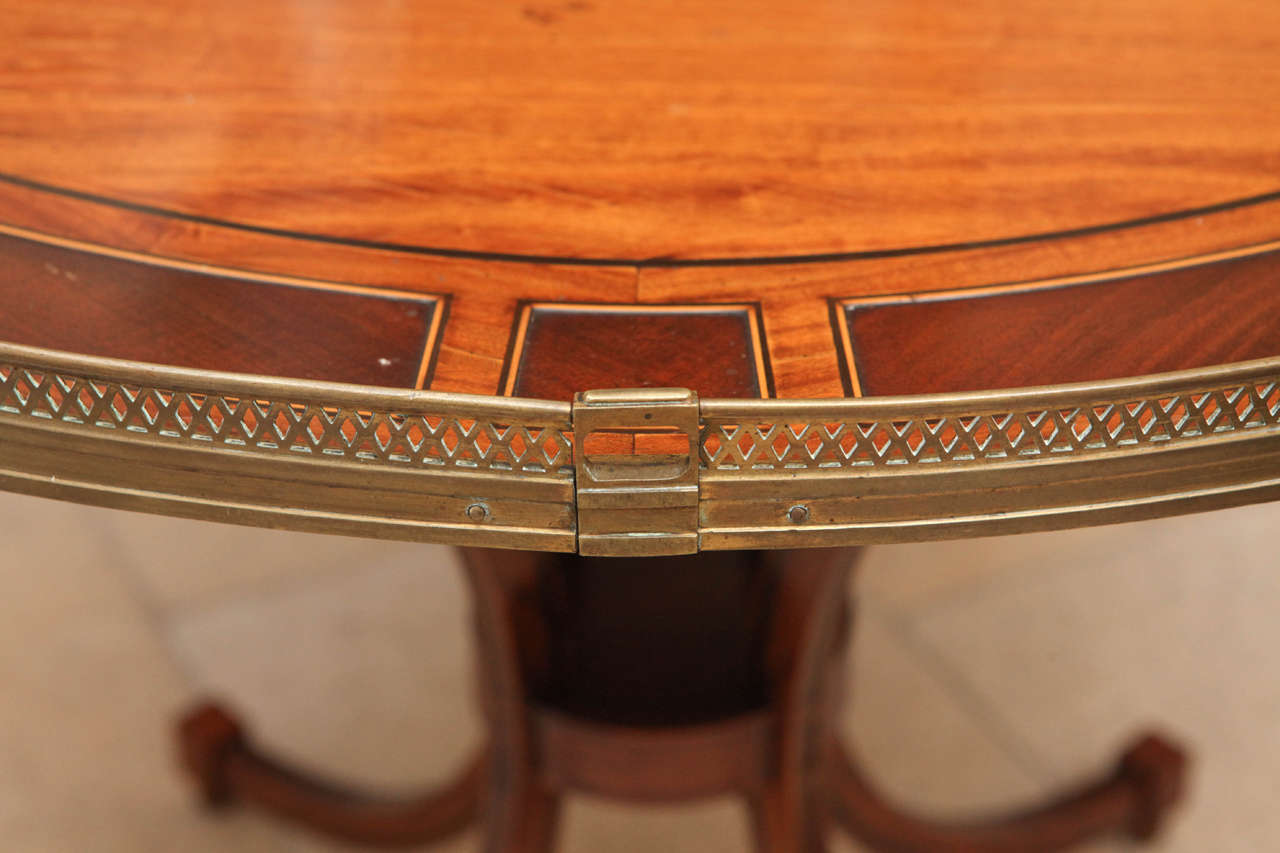 1820 English Mahogany Tea Table with Coramandel Plaque Insert In Good Condition For Sale In Los Angeles, CA