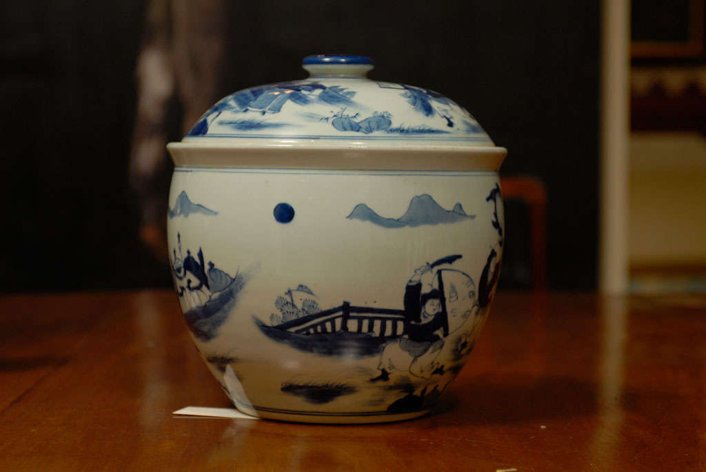 A Blue & White Chinese Export Covered  Jar 2