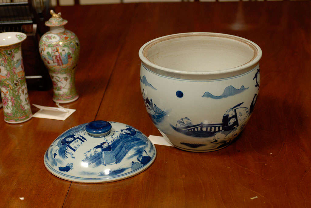A Blue & White Chinese Export Covered  Jar 4