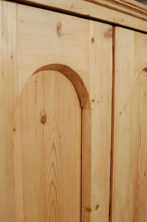 Pine armoire 4