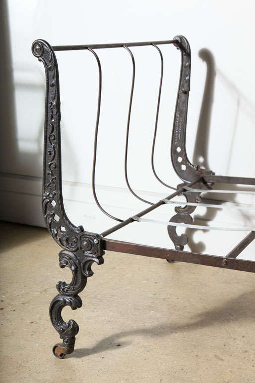 Cast Iron folding Day Bed 4
