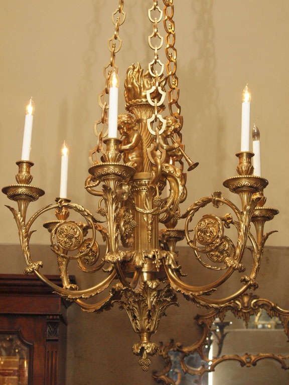 XIXe siècle Magnifique lustre ancien en bronze doré « Marie-Antoinette » en vente
