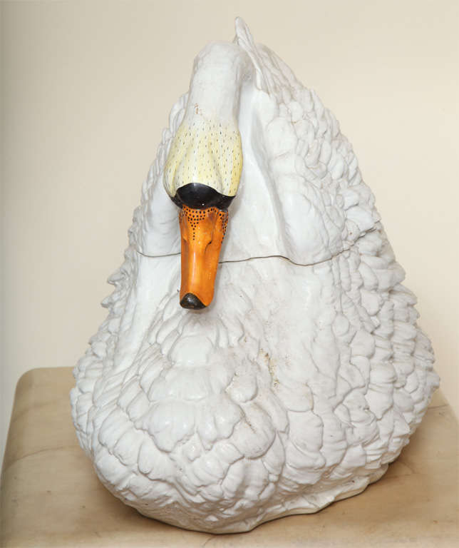 Life Sized Swan Vase 4