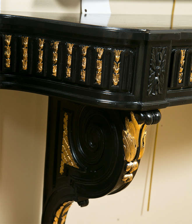 Ebonized and Parcel-Gilt Wall-Mount Console Table In Good Condition In Stamford, CT