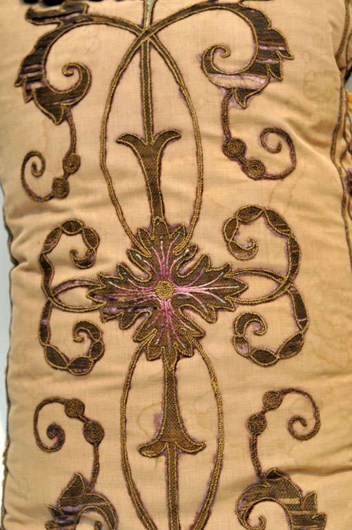 Pair of Italian Silk Pillows and French Aubusson Pillows, 1880 In Good Condition For Sale In Chicago, IL