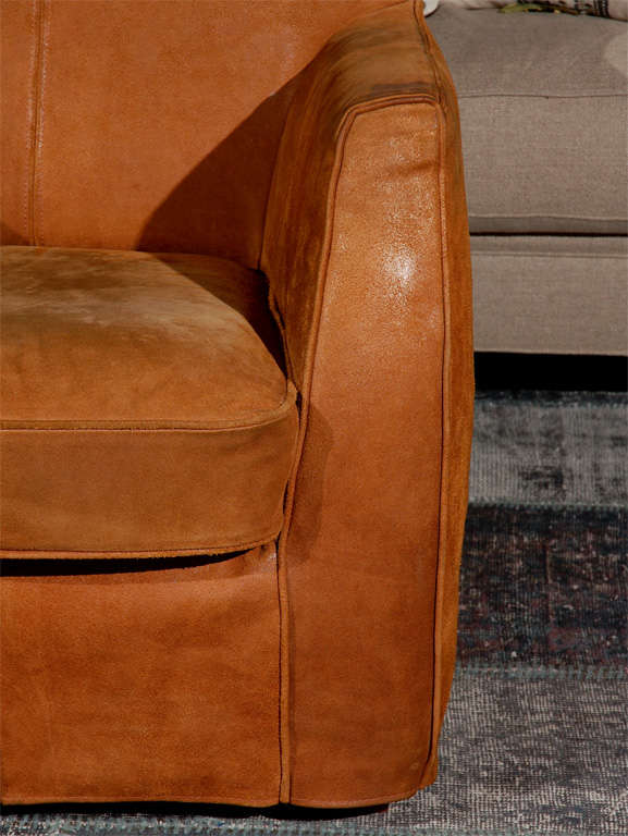 Modern Leather Club Chair In Good Condition In Los Angeles, CA