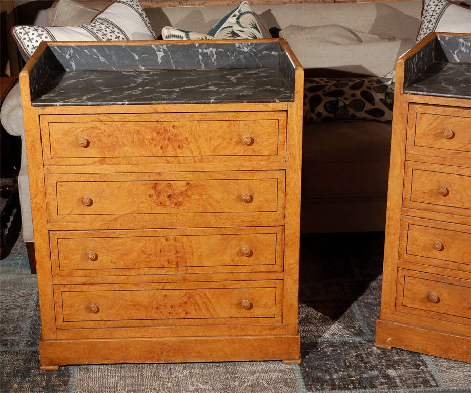 Edwardian Late 19th Century Pair of Swedish Faux Marble-Top Chests of Drawers