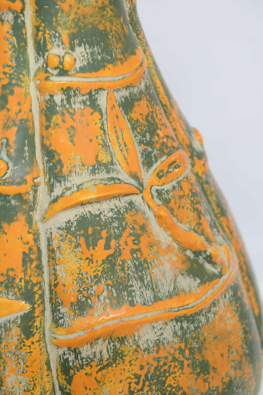 Beautiful Large Midcentury Orange and Green Bamboo Motif Pattern In Excellent Condition For Sale In Miami, FL