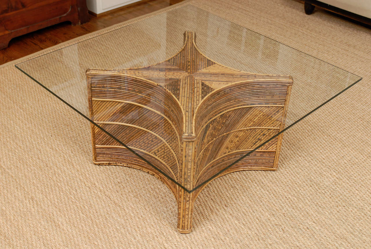 Mid-Century Modern Elegant Vintage Bamboo Coffee Table For Sale