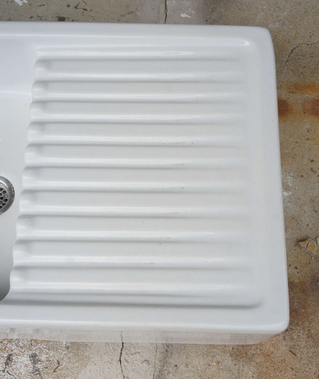French Farm Kitchen Sink In Excellent Condition In Sheffield, MA