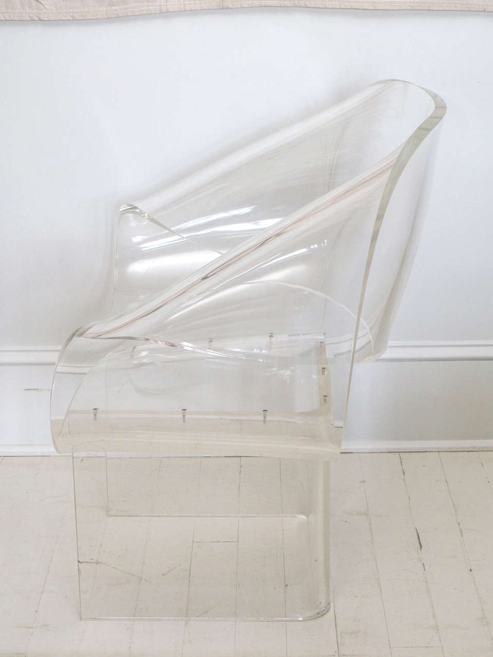 Late 20th Century Sculptural Lucite Ribbon Lounge Chair by Robert Van Horn, Signed