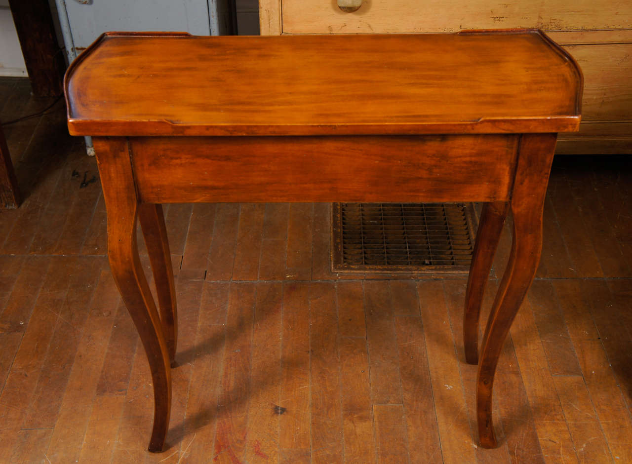 Mid-20th Century French mahogany single drawer small end table
