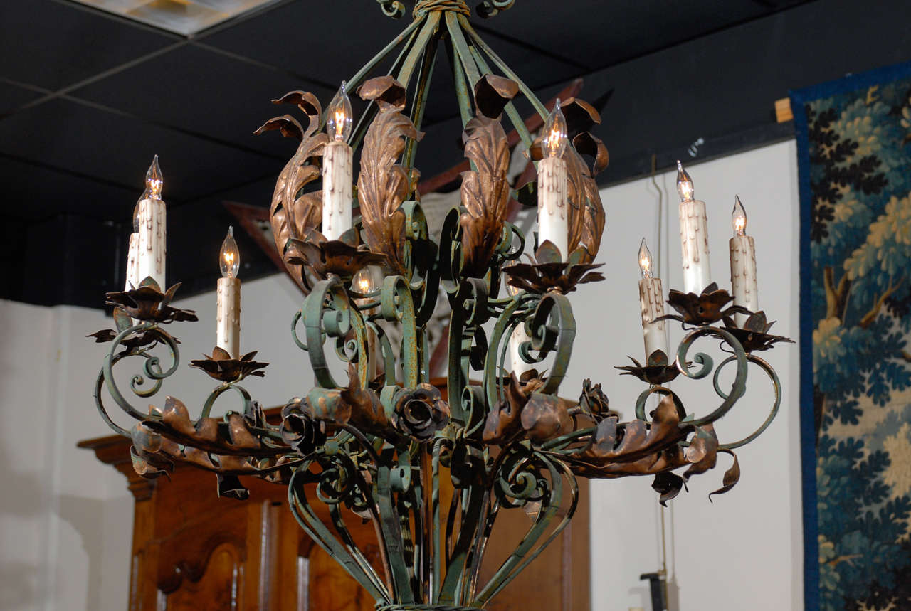 Large French Rococo Green Painted Iron and Gilt Tole Chandelier In Good Condition In Atlanta, GA