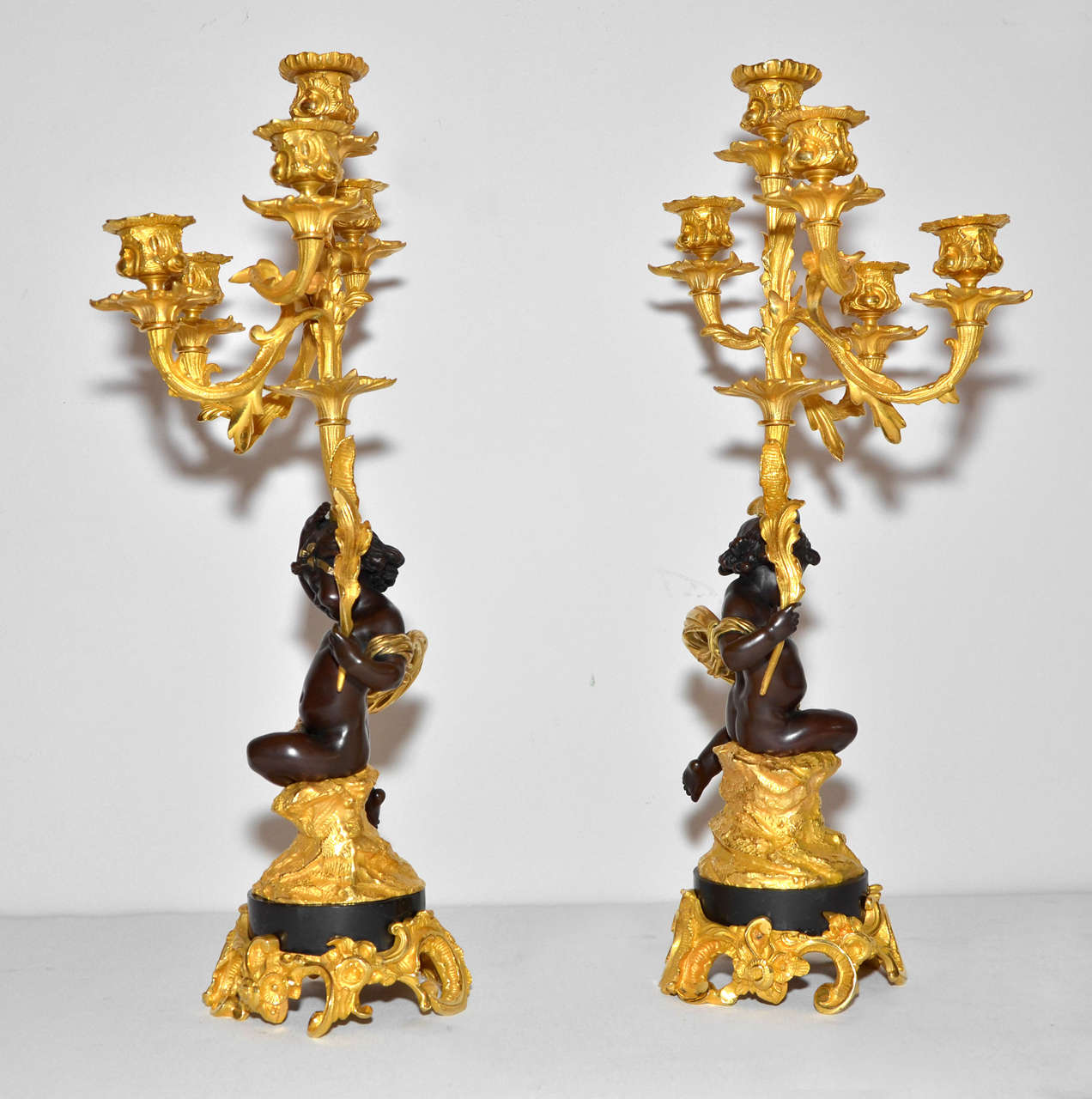 Gorgeous Pair of Bronze Candelabras Louis XV Style In Excellent Condition For Sale In Paris, FR