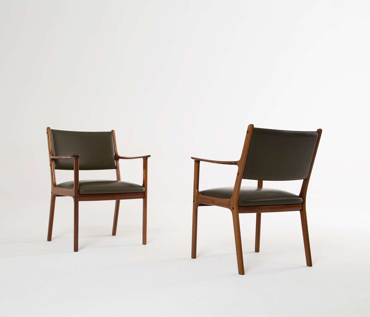 Leather Ole Wansher Elegant Set of Six 'PJ 412' Dining Chairs