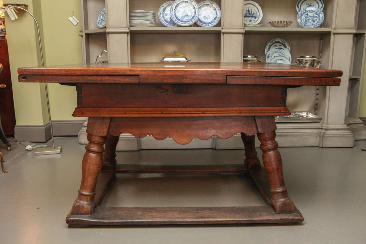 American or Continental Carved Mahogany Tavern Table In Excellent Condition In Los Angeles, CA