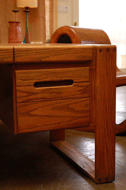 Solid oak desk by Lou Hodges for Design group, San Diego For Sale 1