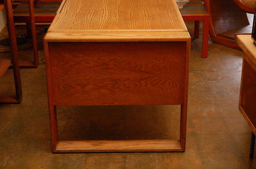 Solid oak desk by Lou Hodges for Design group, San Diego For Sale 2