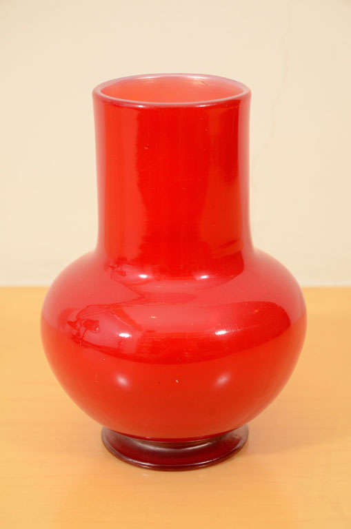 Very rare Tiffany Samian Red Vase, measuring 5 1/2