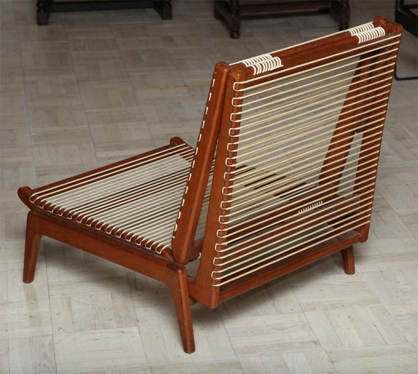 Chaise pliante en merisier du milieu du XXe siècle en vente 2