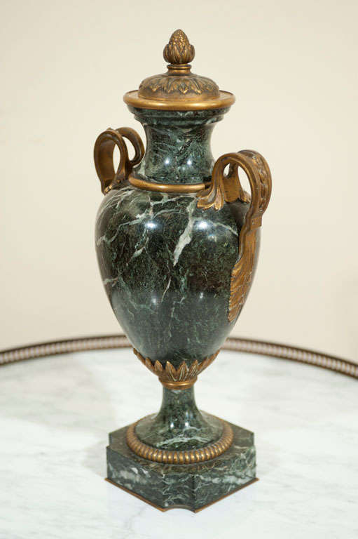 Pair Of Neo-classic Marble Urns 2