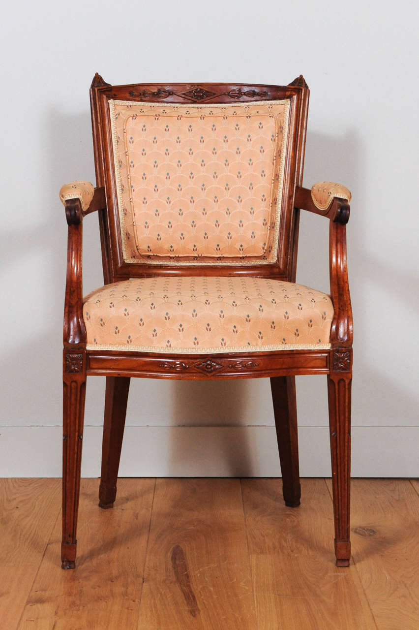 Mahogany A set of 8 Dutch mahogany dining chairs, circa 1800 For Sale