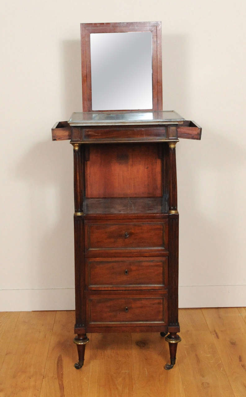 A Very Nice Mahogany Original Shavers-pedestal (table).