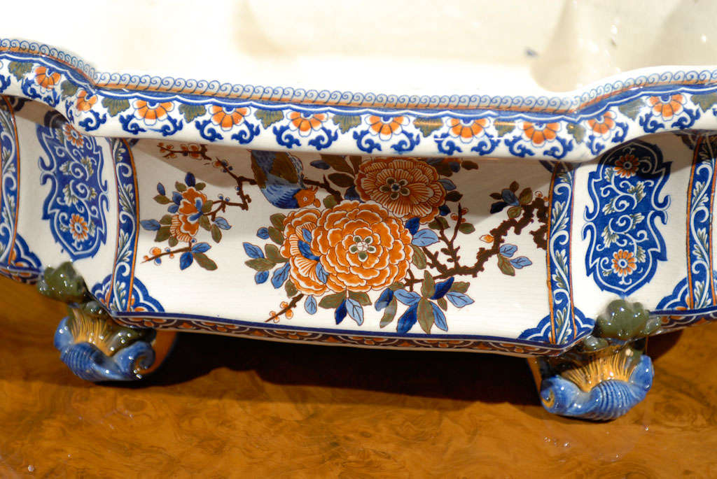 19th Century Italian Majolica Porcelain Centerpiece For Sale 5
