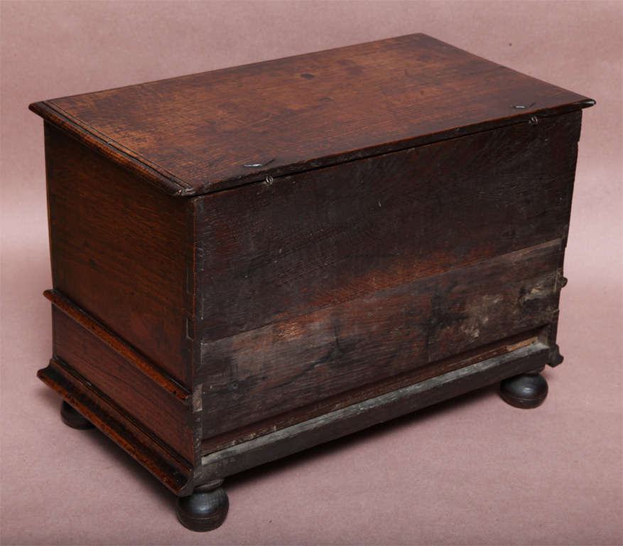 Very Rare 17th Century Charles II English Box For Sale 4