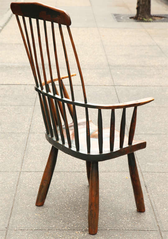 Yew 19th Century Windsor Chair of Yeoman's Proportion