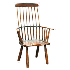 Antique 19th Century Windsor Chair of Yeoman's Proportion