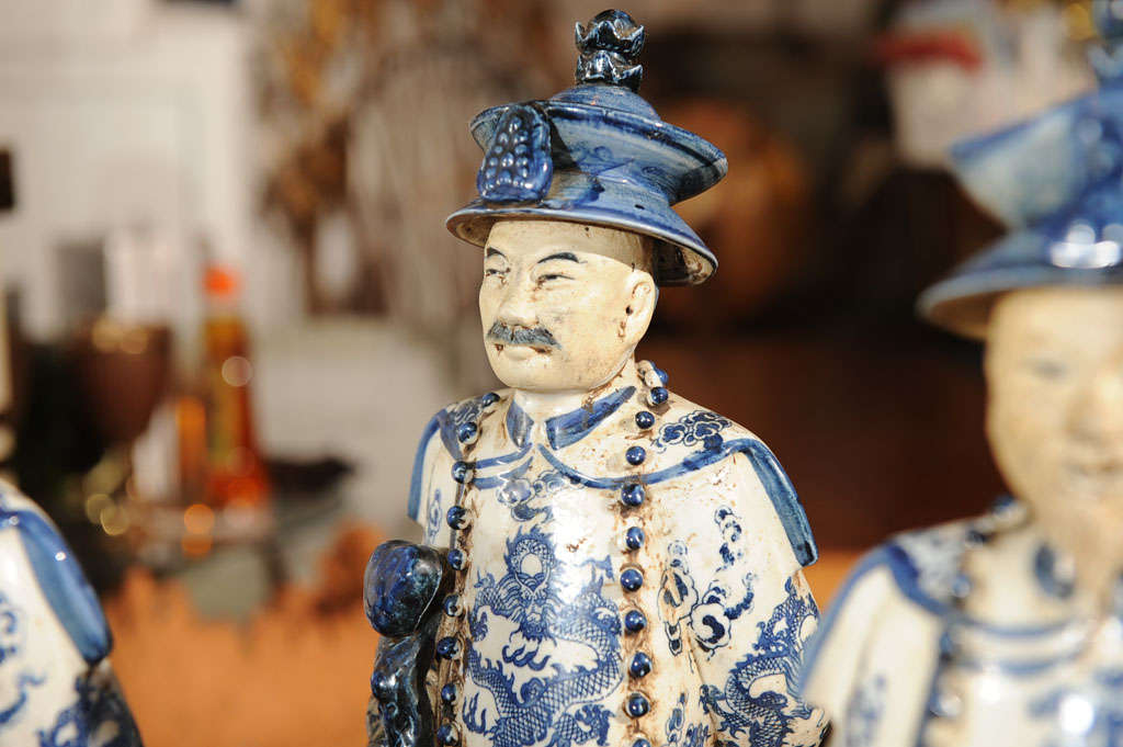 blue and white chinese figurines