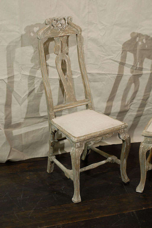 A Swedish Pair of Period Baroque Carved & Painted Wood Side Chairs, Circa 1730 In Good Condition For Sale In Atlanta, GA