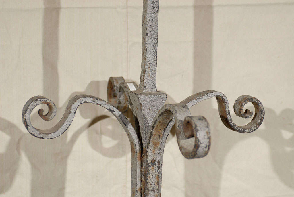 French 19th Century Large Size Forged Iron Finial in Granite Base In Good Condition For Sale In Atlanta, GA