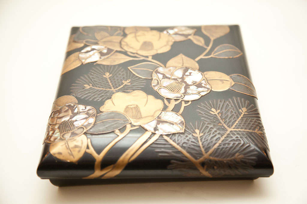 Japanese black lacquer pillow-shape writing box 4