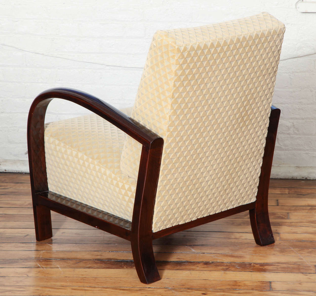 Elegant Pair of Art Deco Armchairs 1