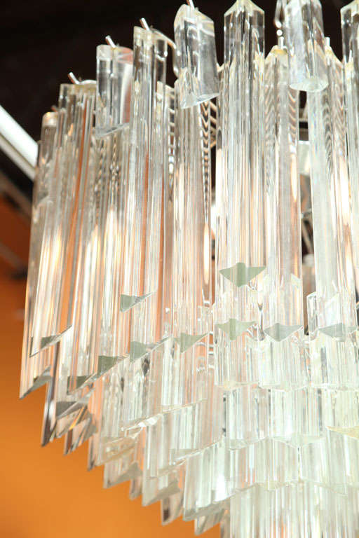 Camer Glass Chandelier In Excellent Condition For Sale In Hollywood, FL