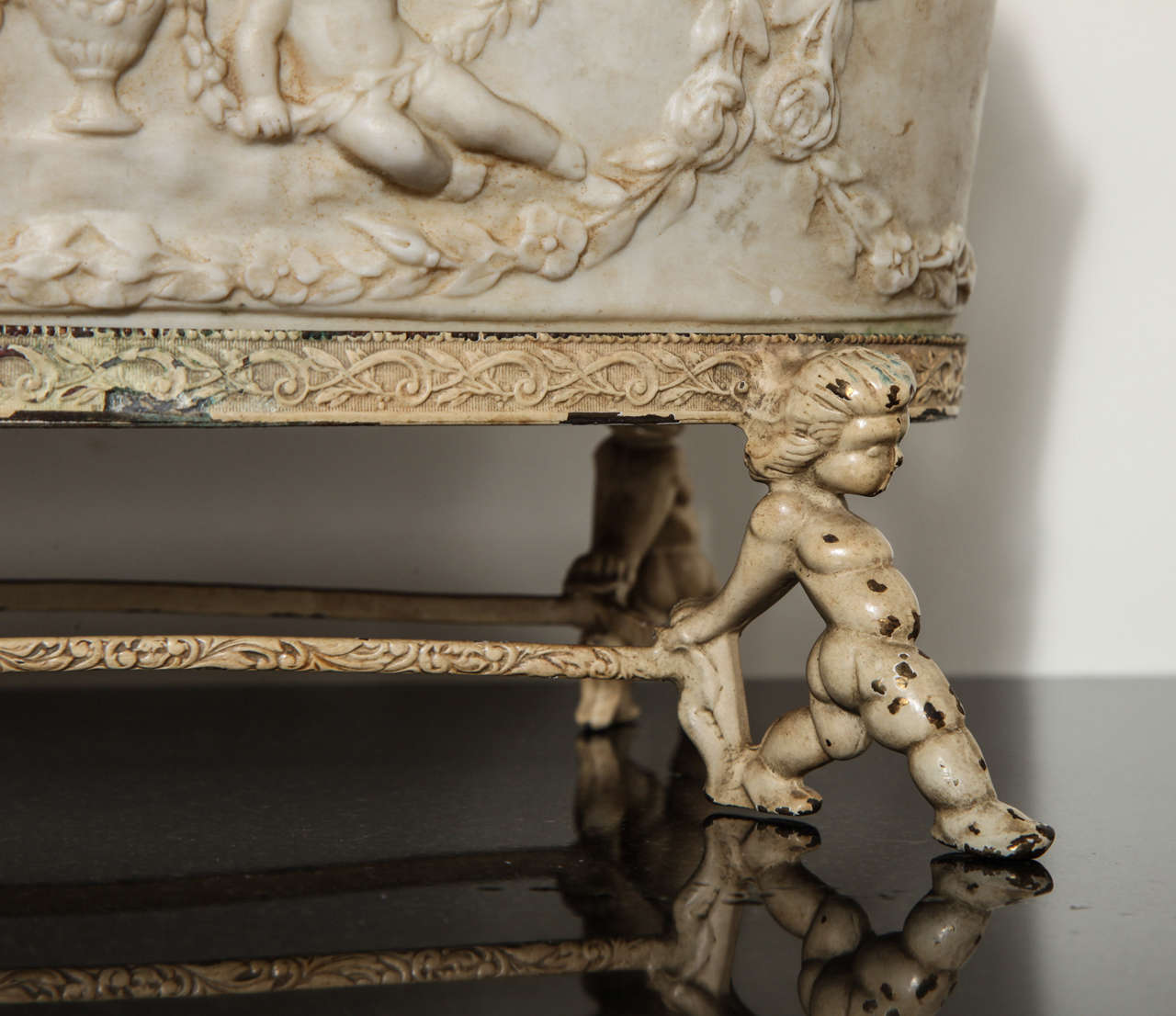 18th Century Continental Porcelain Hallmarked Jardiniere In Distressed Condition In New York, NY