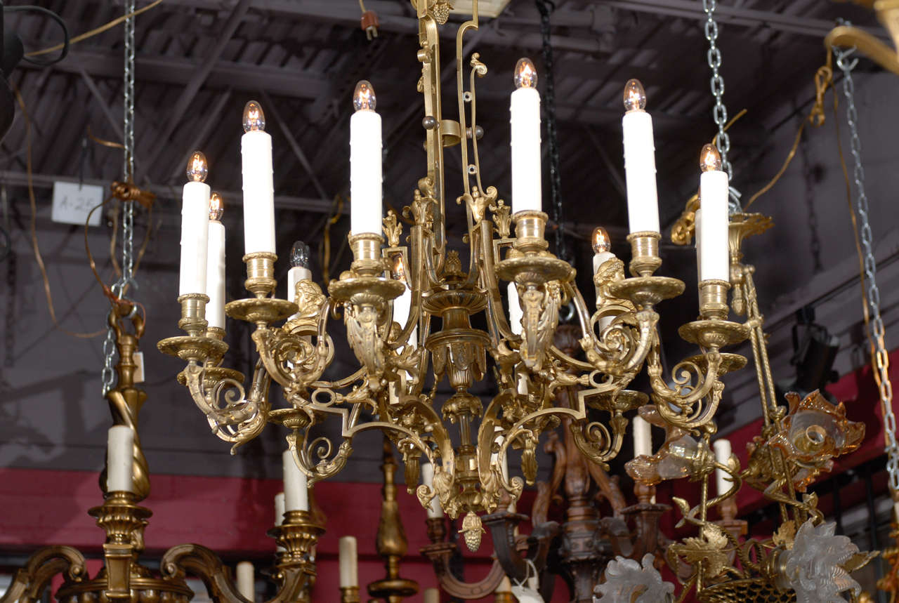 Antiker Kronleuchter. Französischer Kronleuchter im Regence-Stil im Zustand „Hervorragend“ im Angebot in Atlanta, GA