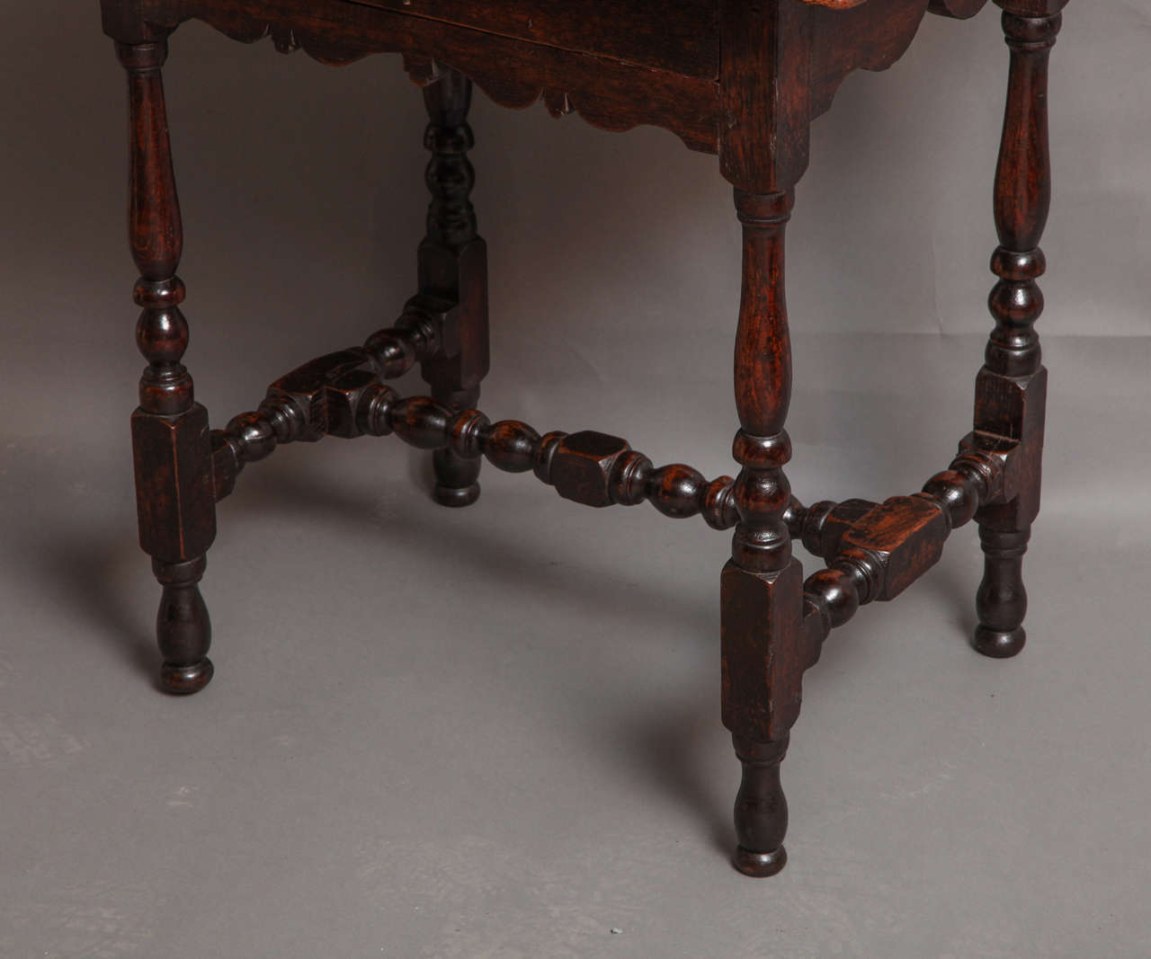 Queen Anne Period Oak Side Table 6