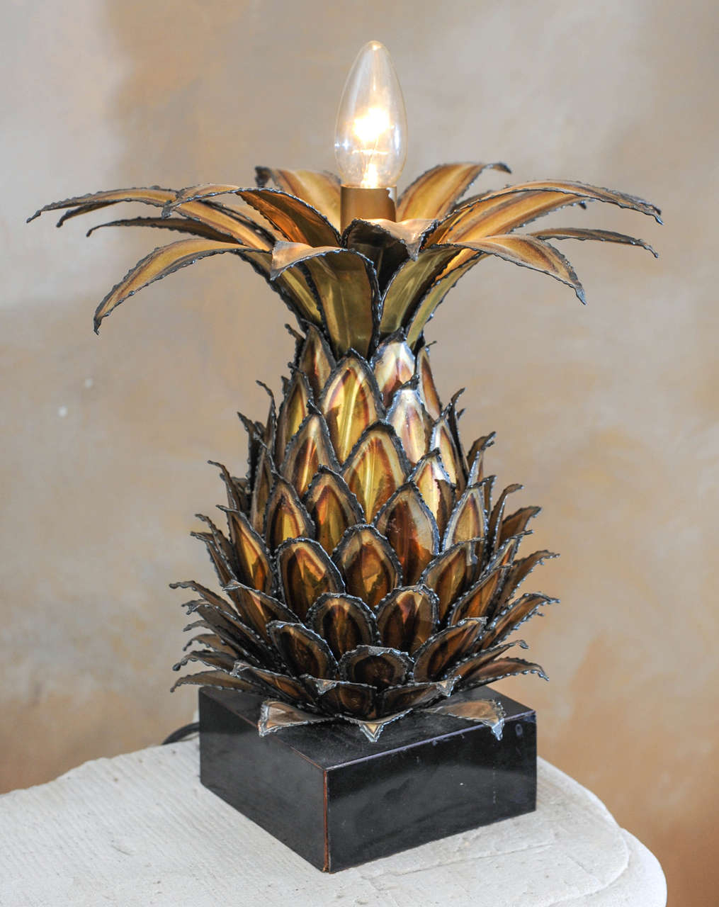 Laiton Lampe ananas française en laiton de la Maison Jansen, années 1960