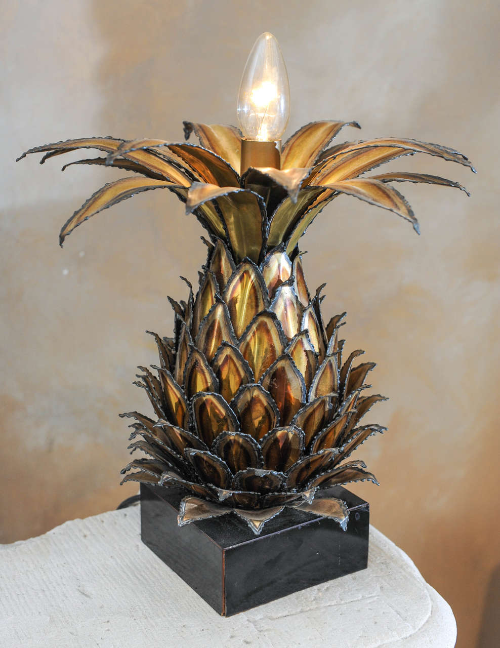 Lampe ananas française en laiton de la Maison Jansen, années 1960 1