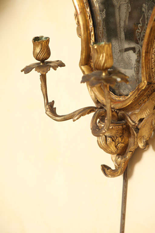 Set of Two Italian 19th Century Carves wood and Gilt Sconces 4