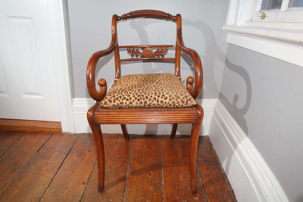 Chinese Export Hardwood Open Armchair, Circa 1815 In Excellent Condition For Sale In New York, NY