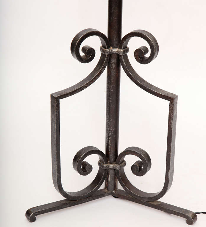 Floor Lamp Art Deco Wrought Iron, France, 1920s In Good Condition For Sale In New York, NY