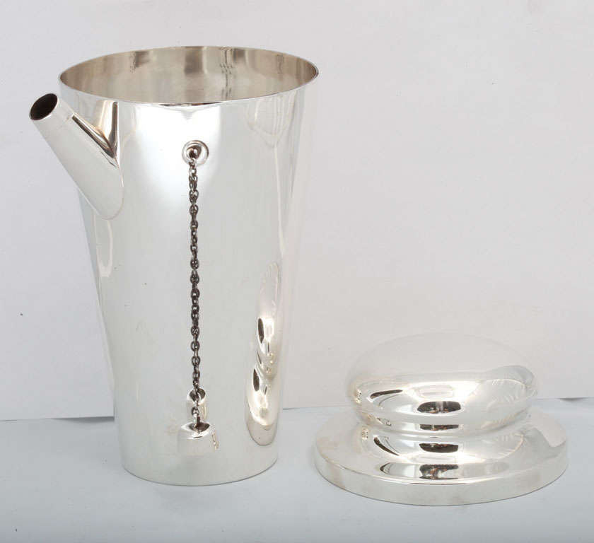 Art Deco, sterling silver cocktail Shaker, Frank M. Whiting Co., Mass., circa 1920s-1930s. Measures: 8 1/4