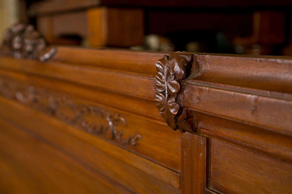 Antique Olympic Queen Size Canopy Bed at 1stDibs