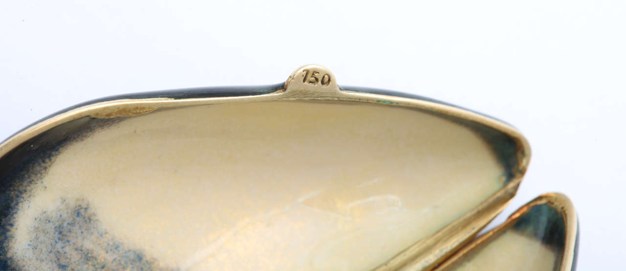 Late 20th Century 18k Gold Hand Painted Mussel Pill Box