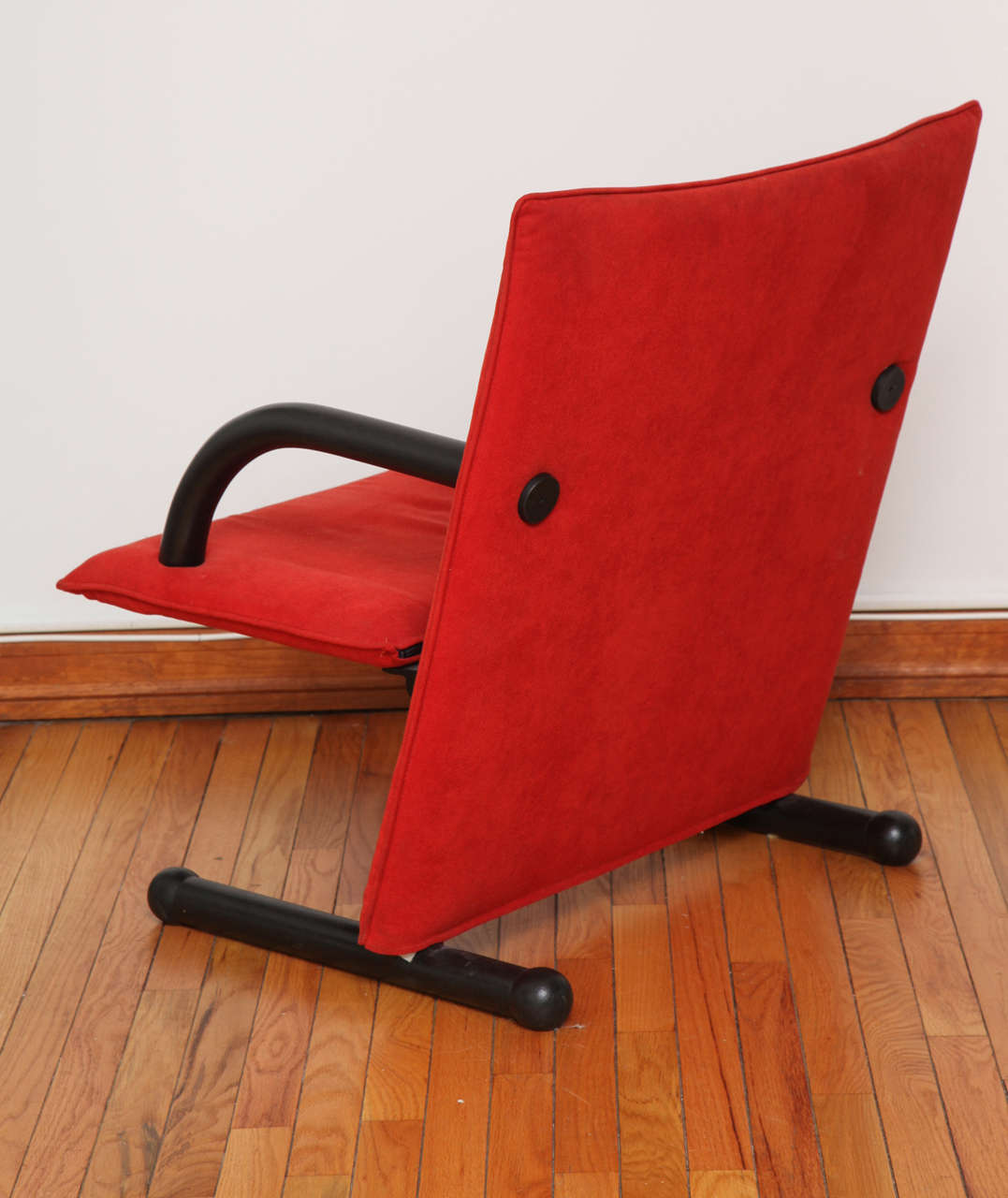Italian Arflex T-Line Chair